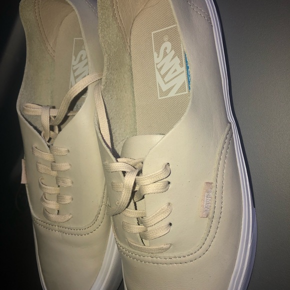 Ultracush Vans - Picture 2 of 4